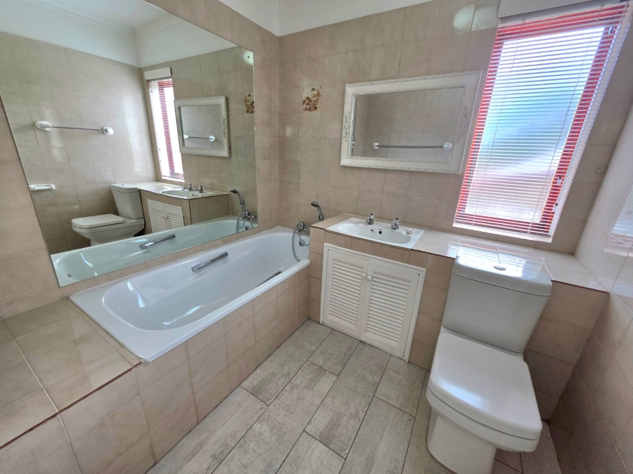 To Let 4 Bedroom Property for Rent in Hospitaalheuwel Free State